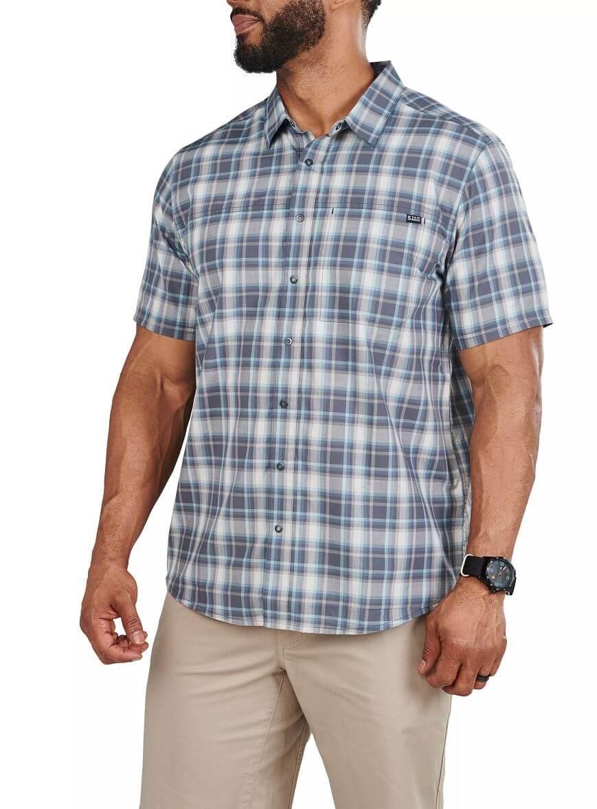71204 579 wyattplaidshirt 02 1 1 1.jpg